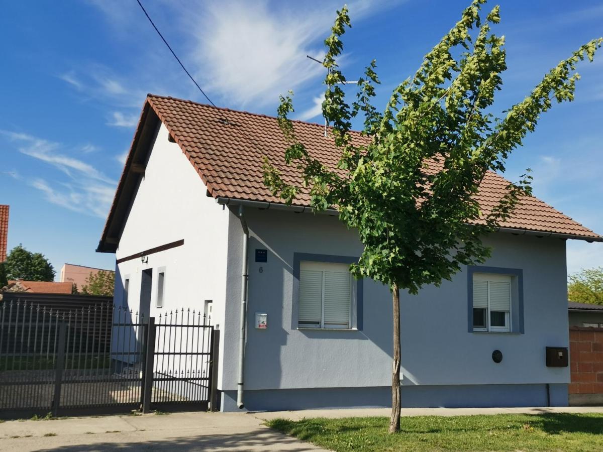 Apartman Lucija Kuca Za Odmor Vukovár Kültér fotó